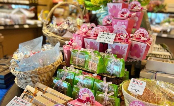 ホワイトデーにかわって春のギフトも販売しております